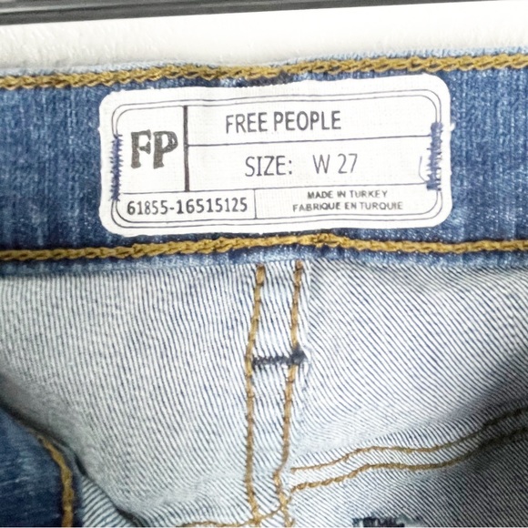 FREE PEOPLE Exposed Button Fly Intentionally Ripped Frayed Hem Jeans, Size 27 - Picture 3 of 12